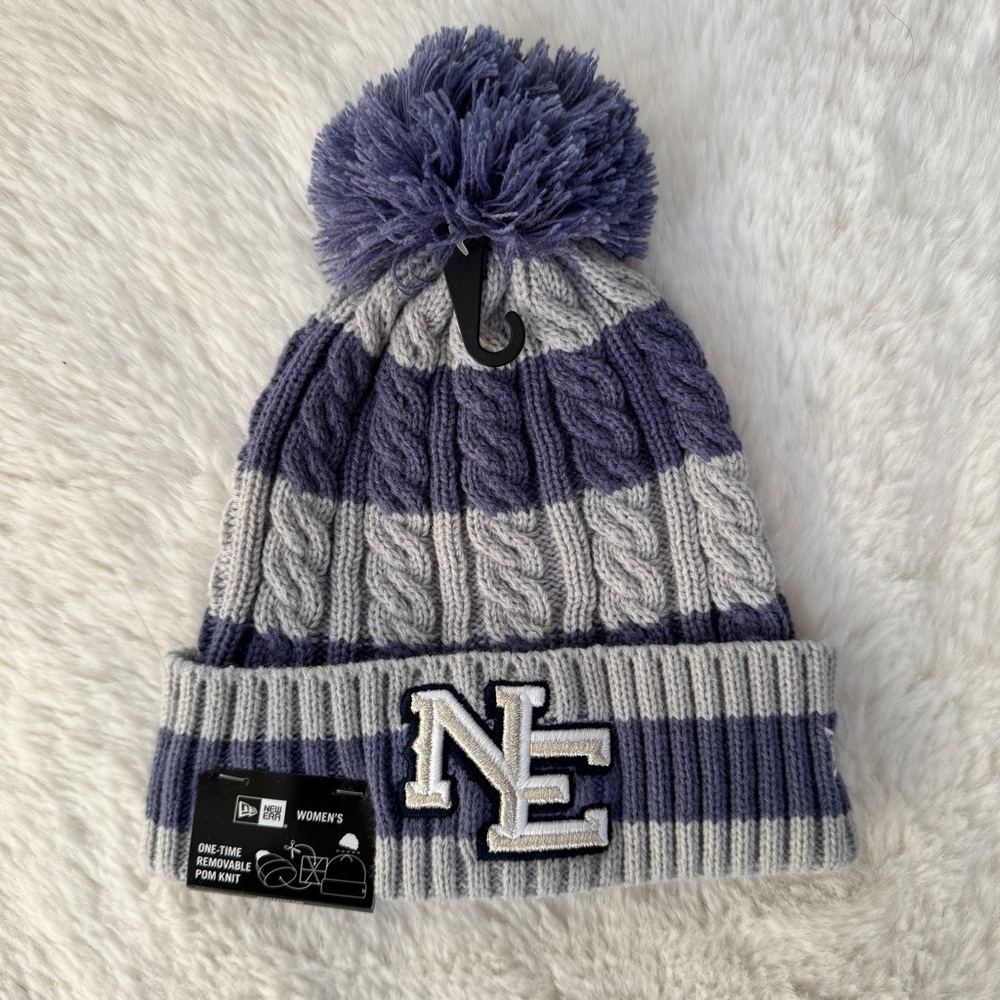 NWT New England Patriots Rivalries Collection Braided Cuffed Knit Hat with Pom